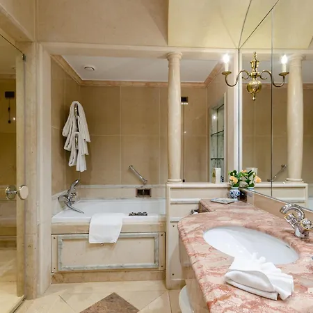 Olissippo Lapa Palace - The Leading Of The World Otel 5*