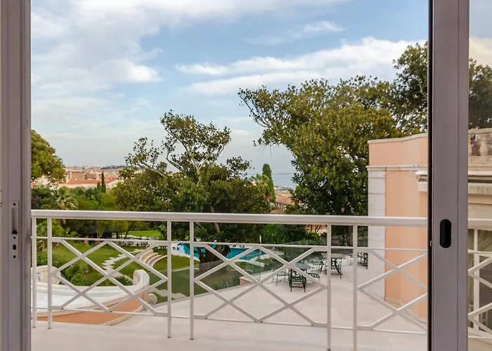 Olissippo Lapa Palace - The Leading Of The World